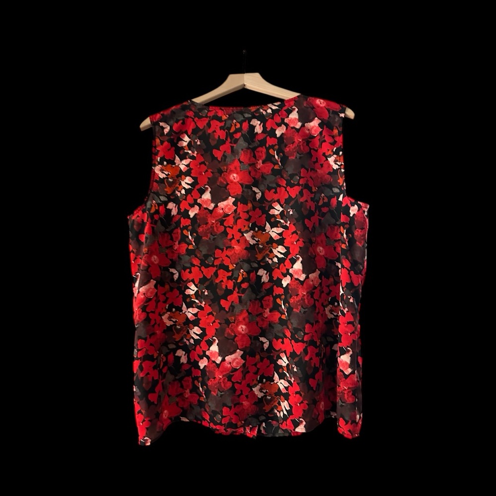 LOFT Red and Black Floral Top